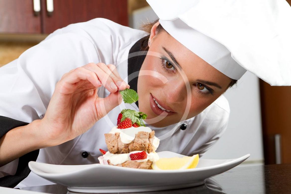 bigstock-chef-decorating-delicious-dess-8076996.jpg